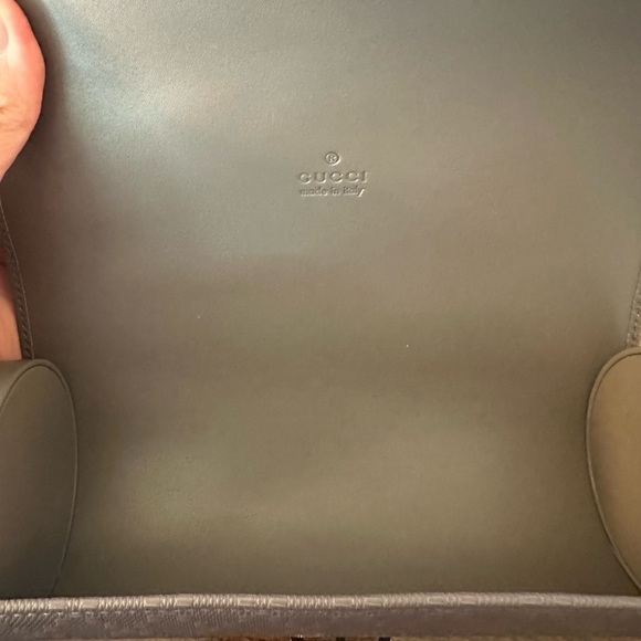 Brand new in box Gucci clutch in gray - Picture 4 of 7